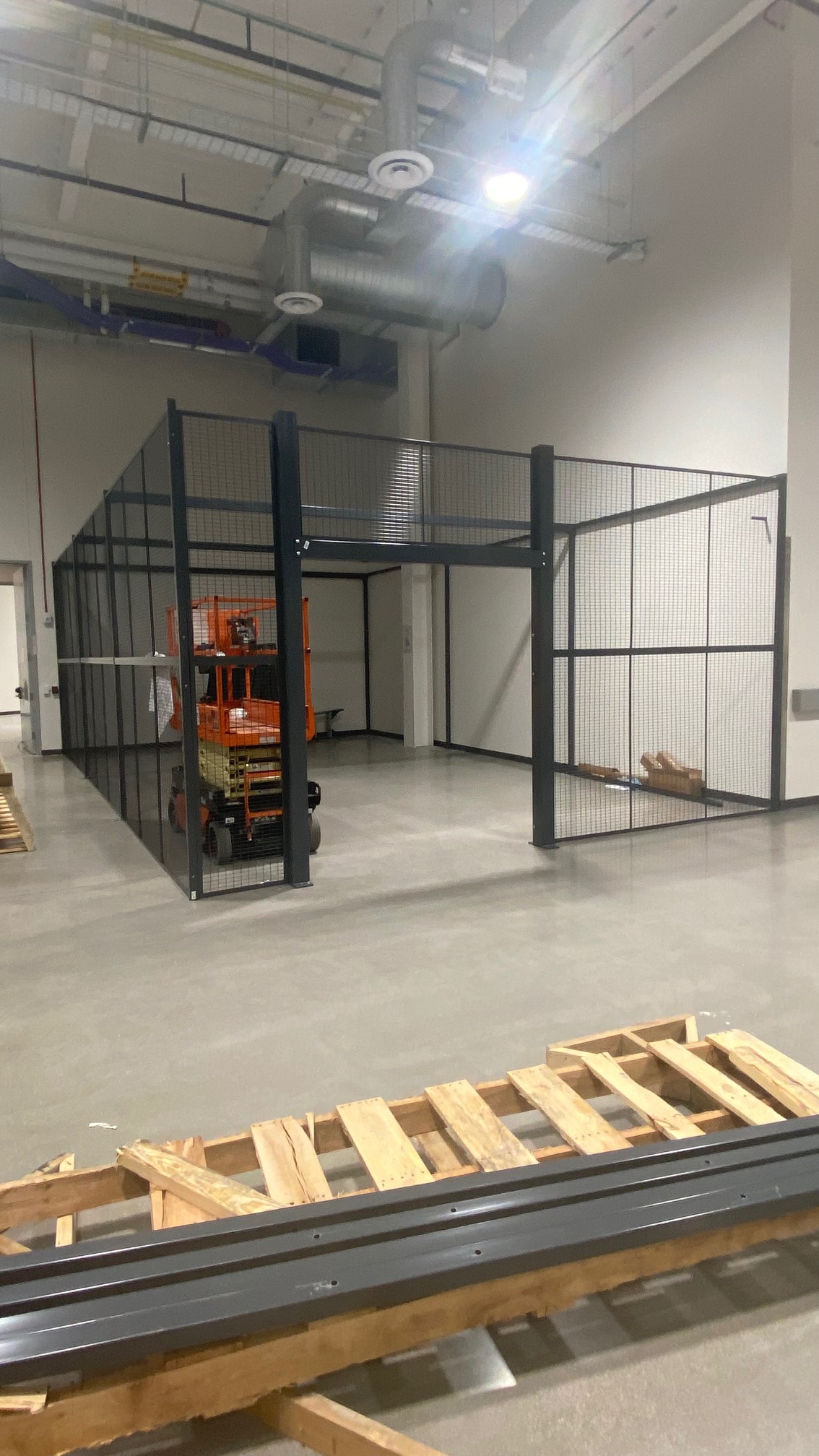 WireCrafters-Wire-Partition-Lynch-Material-Handling-Case-Study4821 Secure Wire Partitions